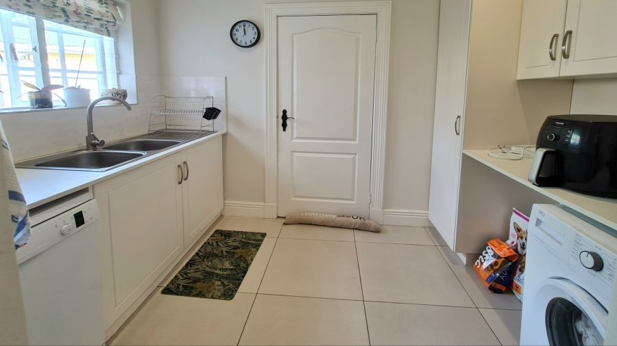 3 Bedroom Property for Sale in River Club Western Cape